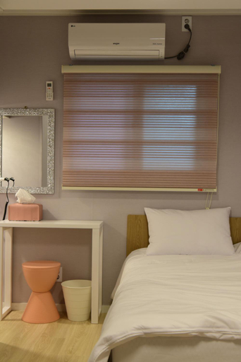 Bedroom 4, Daol Guesthouse, Mapo