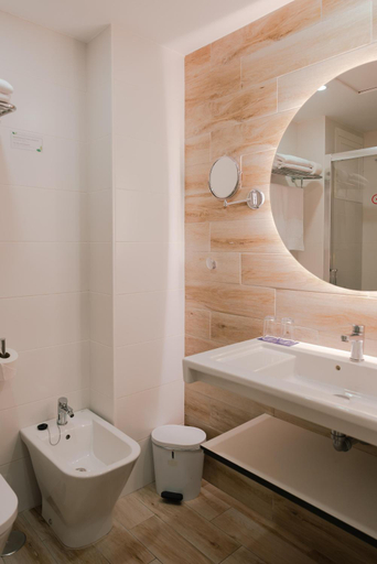 Bathroom 4, Port Fiesta Park, Alicante