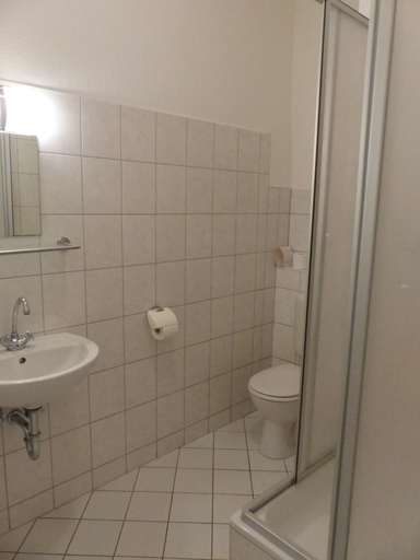 Bathroom 4, City Hotel Gotland, Berlin