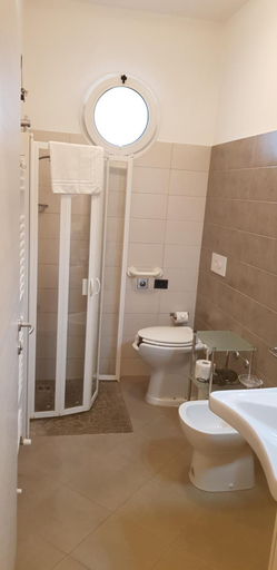 Bathroom 4, Residence Altea, Rimini