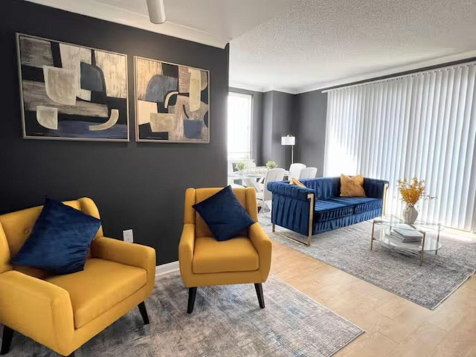 5, Elegant King Suite Metro DC, Arlington