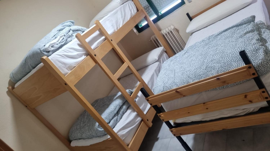 Bedroom, Albergue de Villamanin, León
