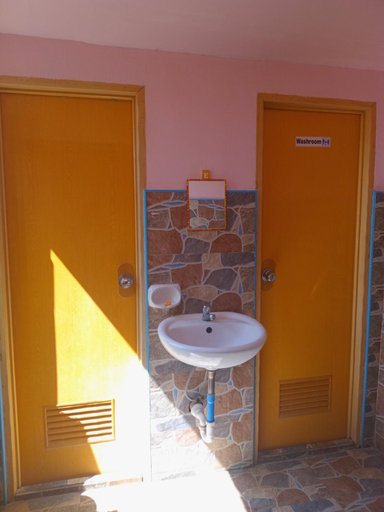 Bathroom 4, JayDin Travellers Inn, Panglao