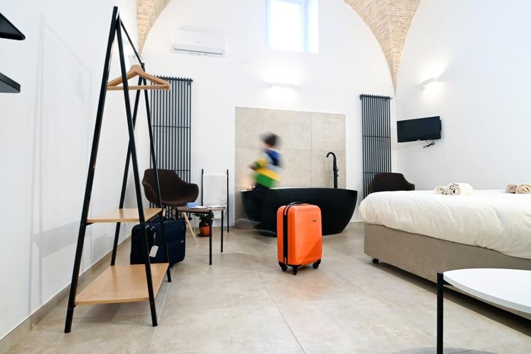 Others 2, Suitehome B&B con vasca, Foggia