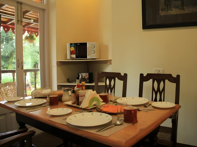 Food & Drinks 4, Swiss Cottages, Nainital