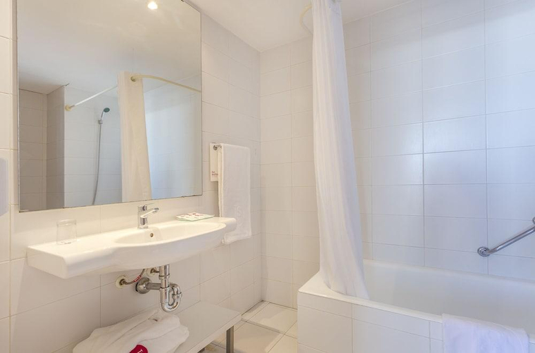 Bathroom 4, Hotel JS Sol de Can Picafort - Adults Only, Baleares