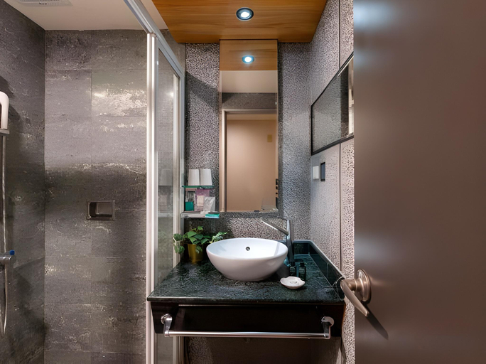 Bathroom 4, CHECK inn Express Taichung Fengchia, Taichung