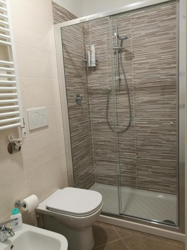 Bathroom 3, House Degli Angeli Rooms, Perugia