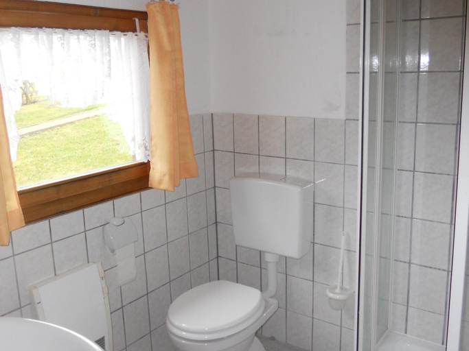 Bathroom, Schoner Bungalow am Meer in Elmenhorst, Nordwestmecklenburg