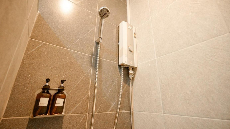 Bathroom 4, Boonsiri Boutique Hotel, Muang Si Sa Ket