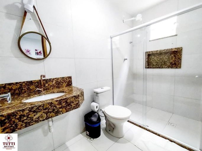 Bathroom, Pousada Tutti Del Fiori, Maracás