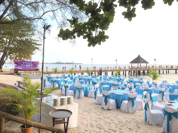 Food & Drinks 5, Independence Hotel by Dara, Sihanoukville