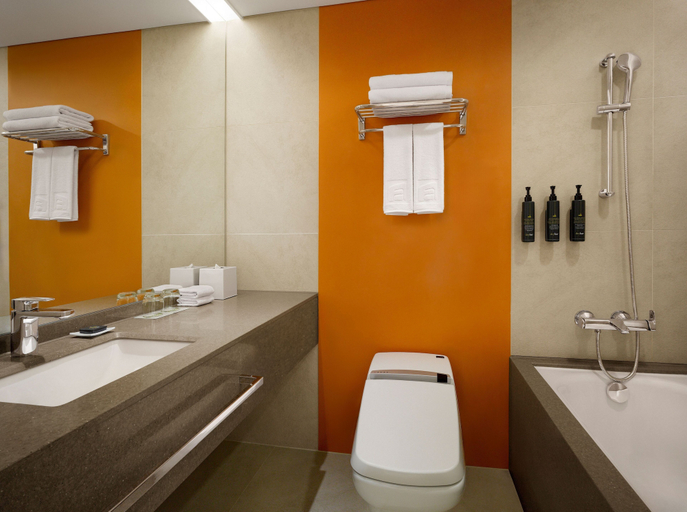 Bathroom 5, Aloft by Marriott Seoul Myeongdong, Jung