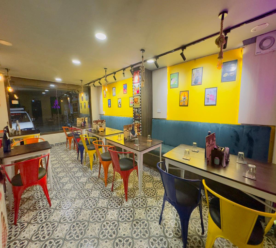 Food & Drinks 5, Hotel Adarsh International, The Nilgiris