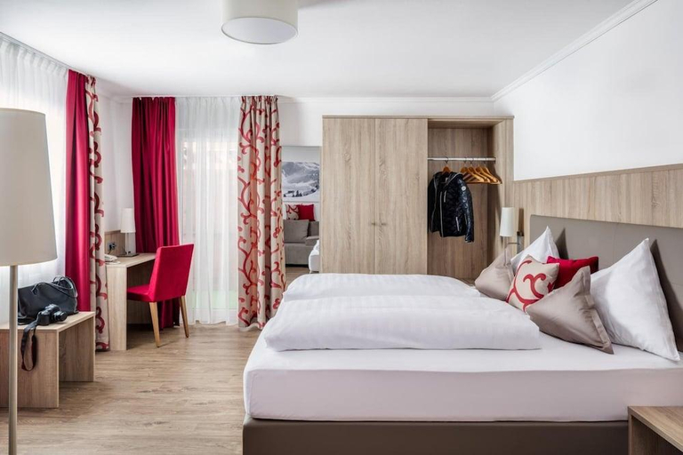 Bedroom 3, Alpenhotel Fernau, Innsbruck Land
