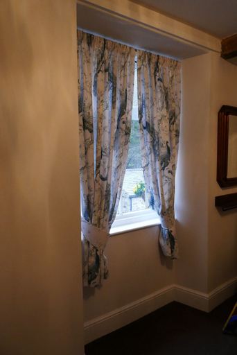 Others 5, The Victoria, North Yorkshire