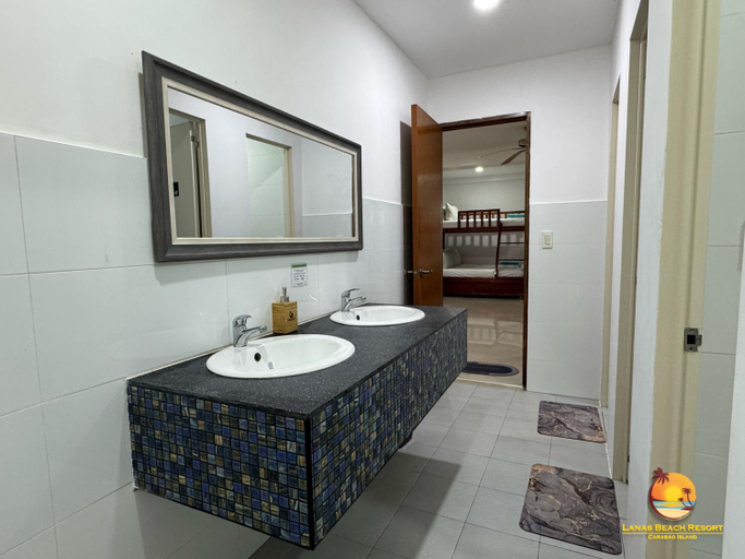 Bathroom 4, Lanas Beach Resort, San Jose