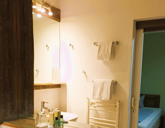 Bathroom 3, ARRIVEL Pension Haus am Bach, Freising