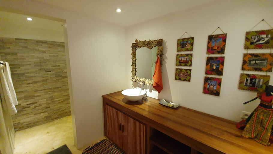 Others 4, Le TRANSAT LODGE, Diana