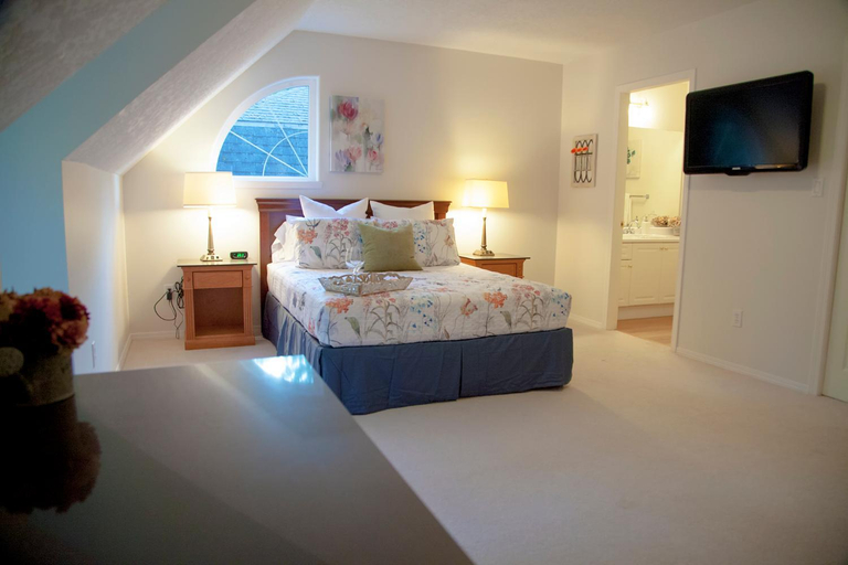 Others 5, The Inlet Bed & Breakfast, Capital