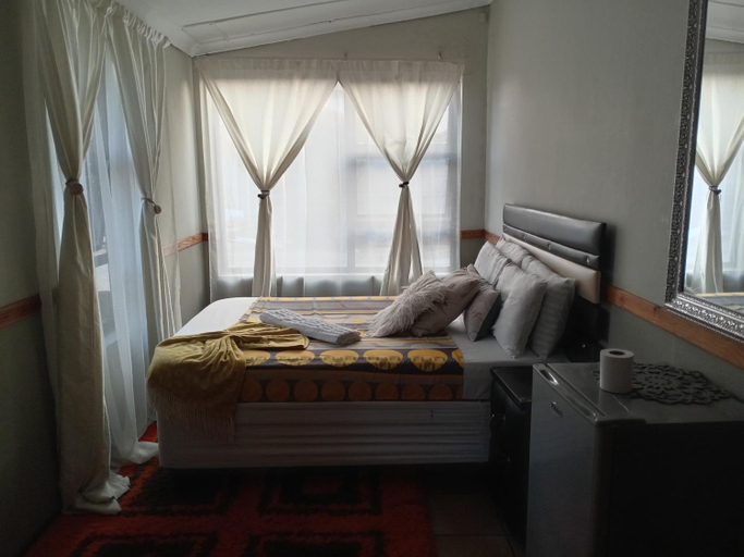 Others 3, The Best Moments guesthouse, Bojanala