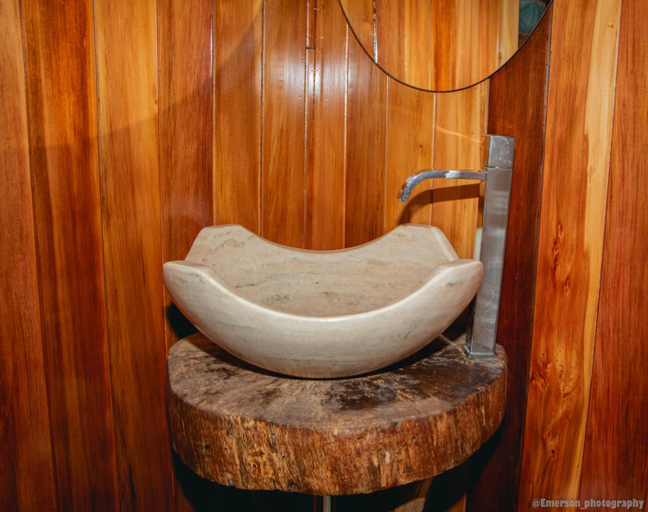 Bathroom 3, Palo Alto Lodge, Oxapampa