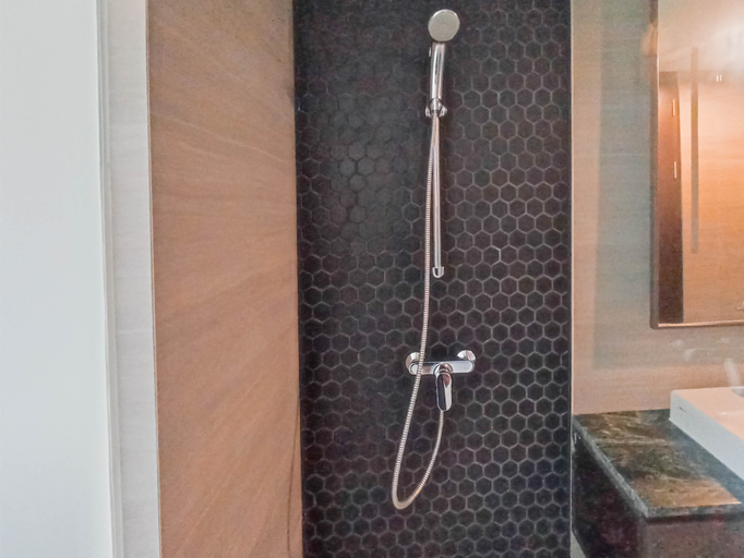 Bathroom 5, Studio Skales Residence Near Waterblow Bali, Badung