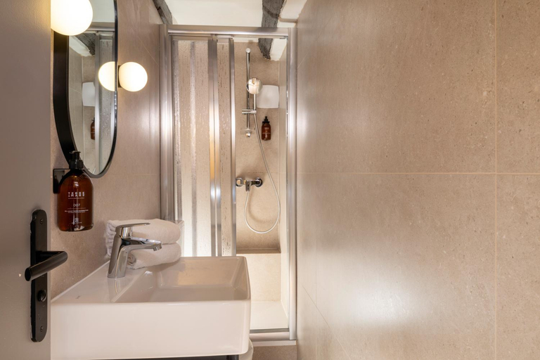 Bathroom 4, Louvre Marsollier Opera, Paris