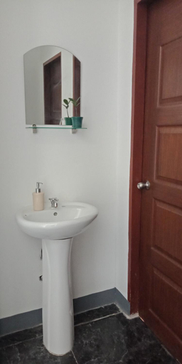 Bathroom 5, Filcan Hostel Coron, Coron