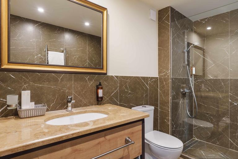 Bathroom 4, Apricot Aghveran Resort