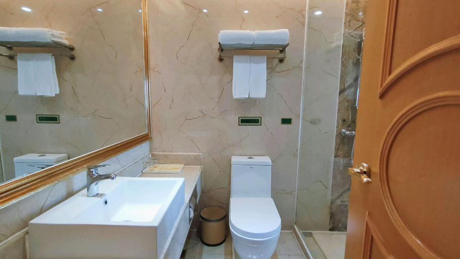 Bathroom, Grand View International Hotel, Shenzhen