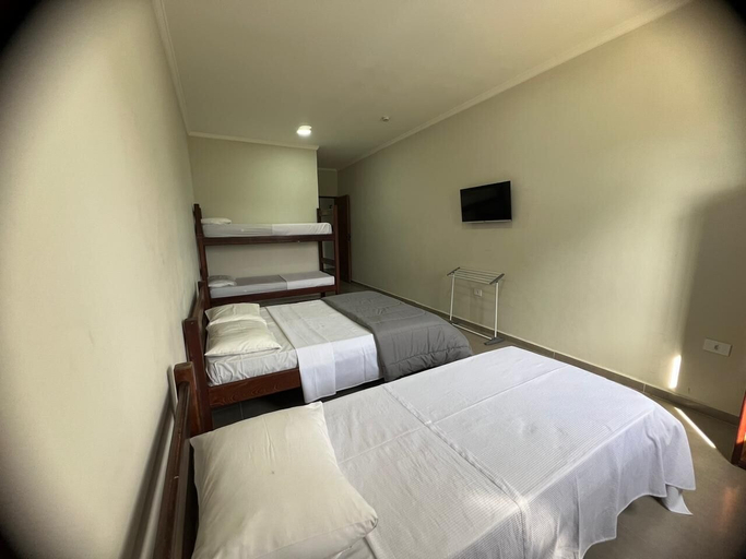 Bedroom 2, Leviv Praia Hotel, Caraguatatuba