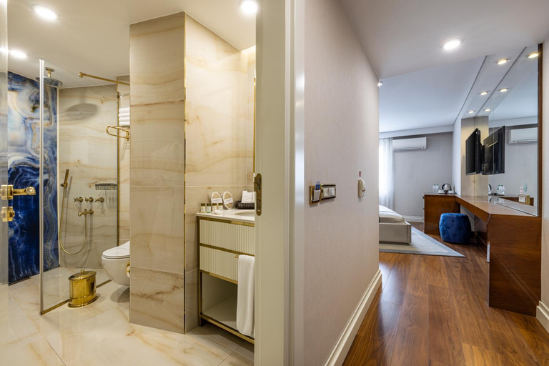Bathroom 5, AHC Old City Hotel, Fatih