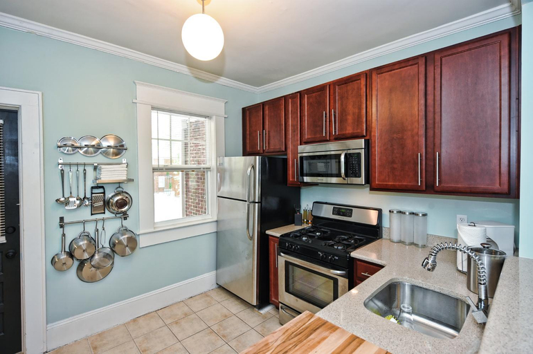 Others 5, The Home Collection CLT: 800 Magnolia, Mecklenburg