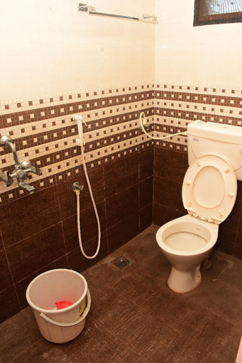 Bathroom 4, TNV Residency, Puducherry