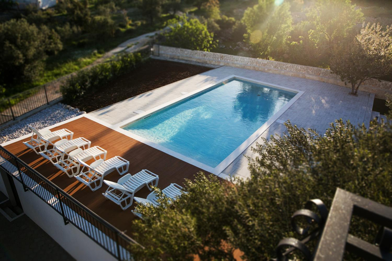 Others 3, Apartmani Maslina, Marina