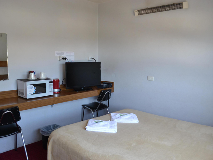 Bedroom 2, The Menai Hotel Motel, Burnie - Pt A