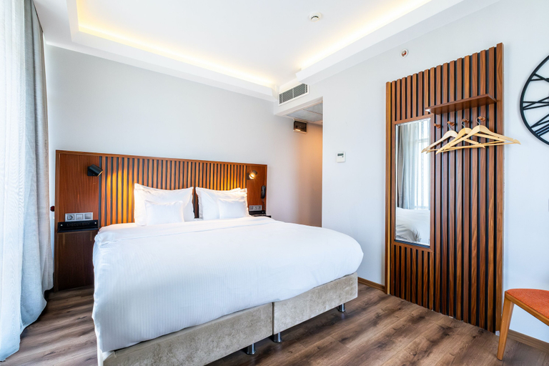 Bedroom 3, Discovery Hotel, Atasehir