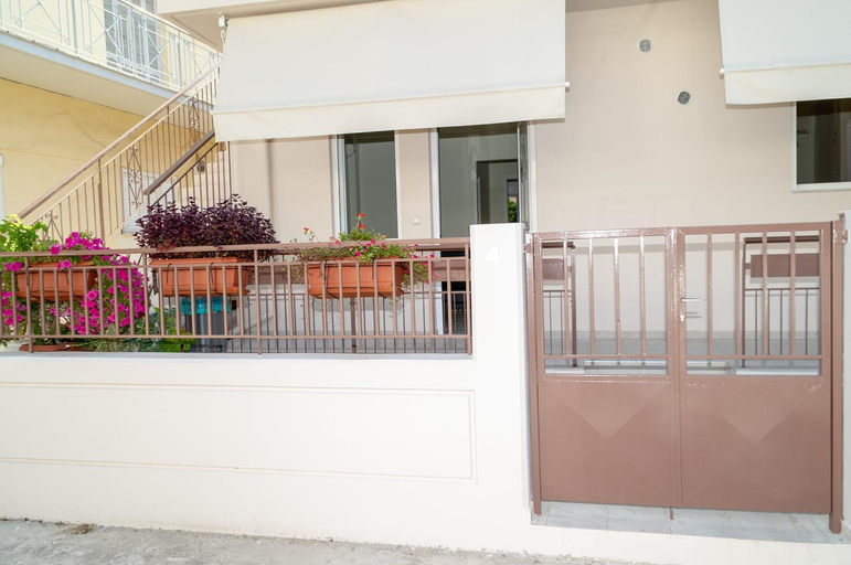 Others 5, Aura Apartments 1, Peloponnese