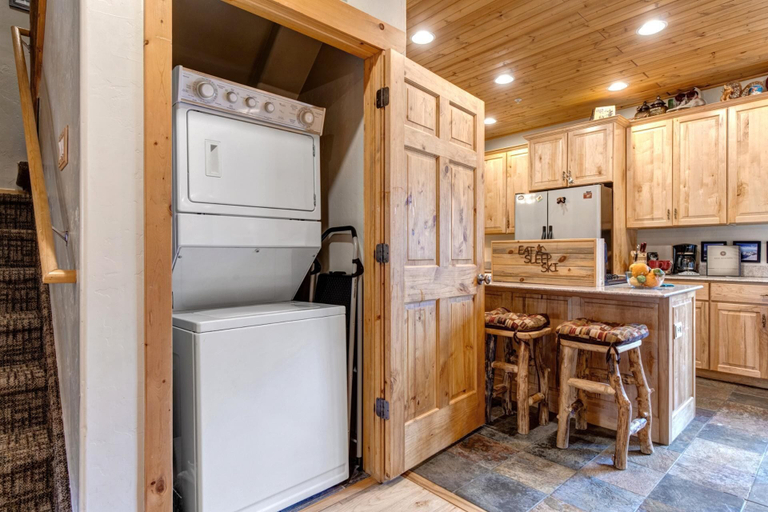 Others 5, Timber Wolf Lodge Collection by KBM - 2 Units (5b/12c), Summit