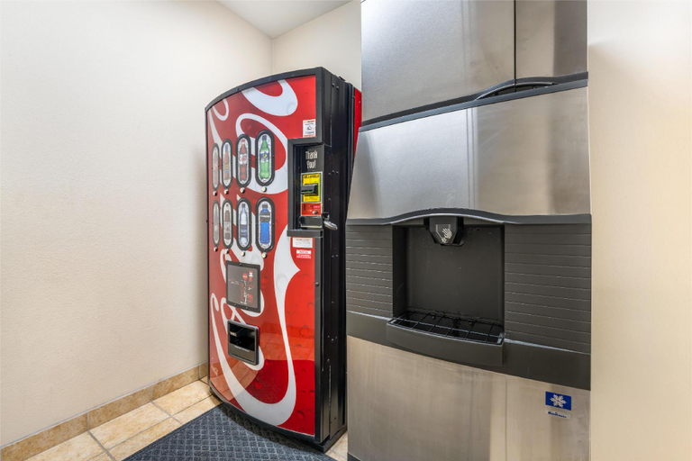 Food & Drinks 5, Best Western Plus Eastgate Inn & Suites, Sedgwick