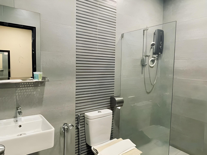 Bathroom 4, De Parkview Hotel, Kinta