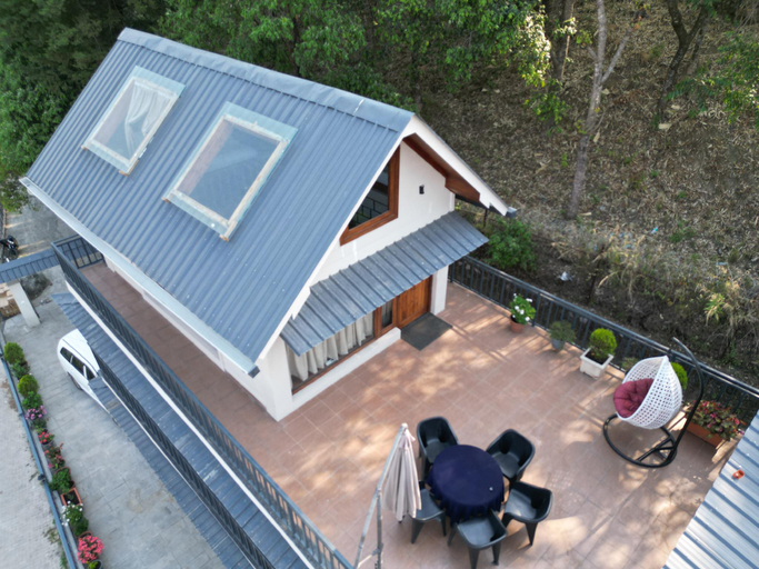 Others 4, Lake Pleasant Cottage, Nainital