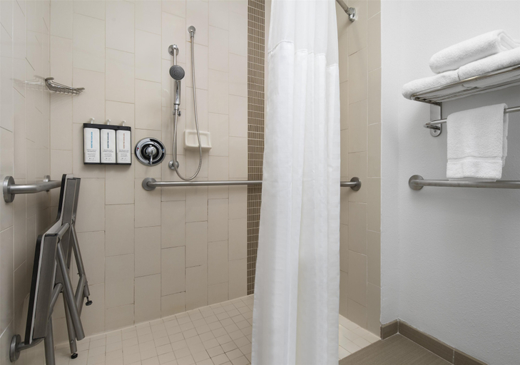 Bathroom 4, Hyatt Place Secaucus/Meadowlands, Secaucus
