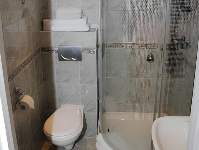 Bathroom 4, Hotel Restaurant Boss, Września