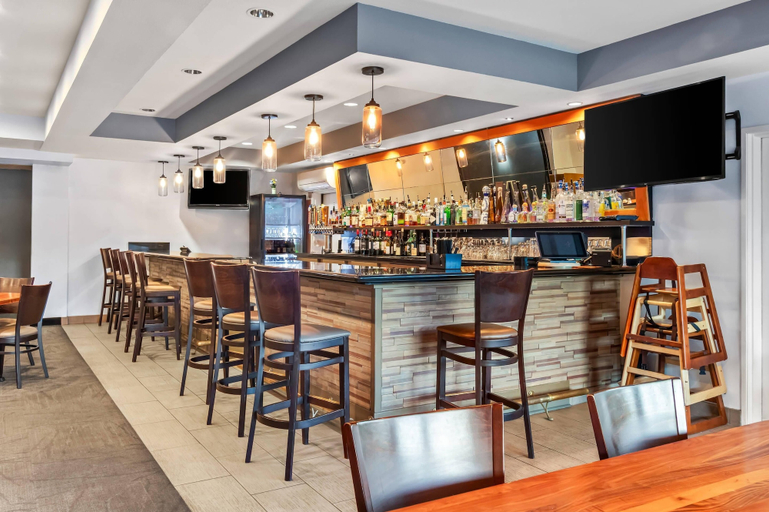 Food & Drinks 5, Radisson Hotel Portland Airport, Multnomah