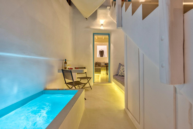 Sport & Beauty 2, Mykonian Mews Luxury Suites, South Aegean