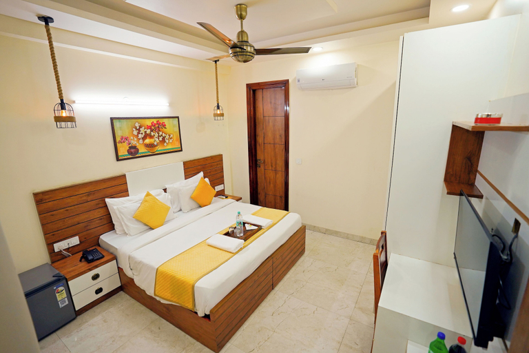 Bedroom 3, Maharaja Palace Near Medanta Gurgaon, Gurgaon