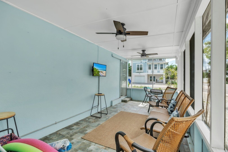 Others 5, Minnow 1 1 Bedroom Cottage by RedAwning, Manatee
