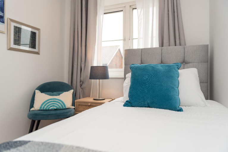 Bedroom 2, Mon Bank II* Contractors* Parking*Sleeps 5, Newport